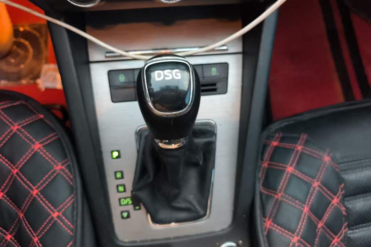 Used Skoda Octavia 2019 TSI280 DSG Luxury Edition Gear Lever