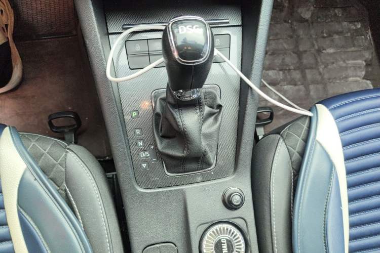 Used Skoda Octavia 2019 TSI280 DSG Luxury Edition Station Wagon China VI Standard Gear Lever