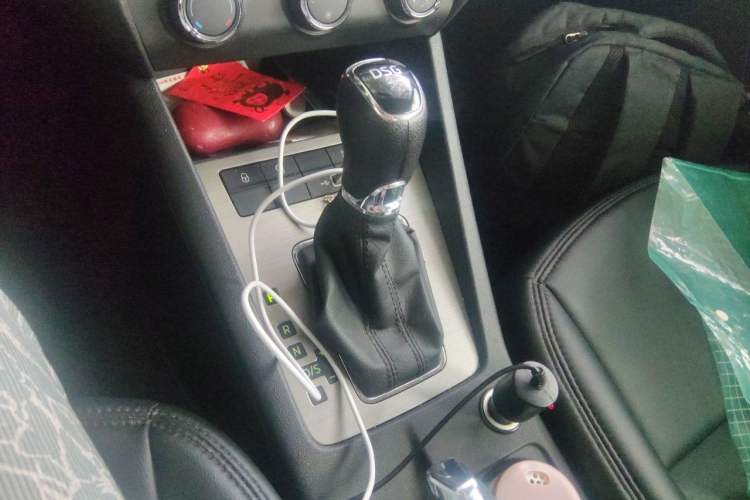 Used Skoda Octavia 2019 TSI230 DSG SmartDrive Comfort Edition China V Standard Gear Lever