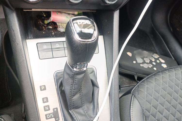 Used Skoda Octavia 2019 TSI230 DSG Comfort Edition Gear Lever