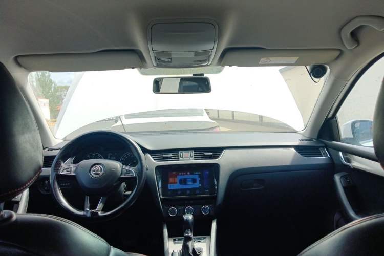 Used Skoda Octavia 2019 1.5L Automatic SmartDrive Comfort Edition China V Standard Headliner