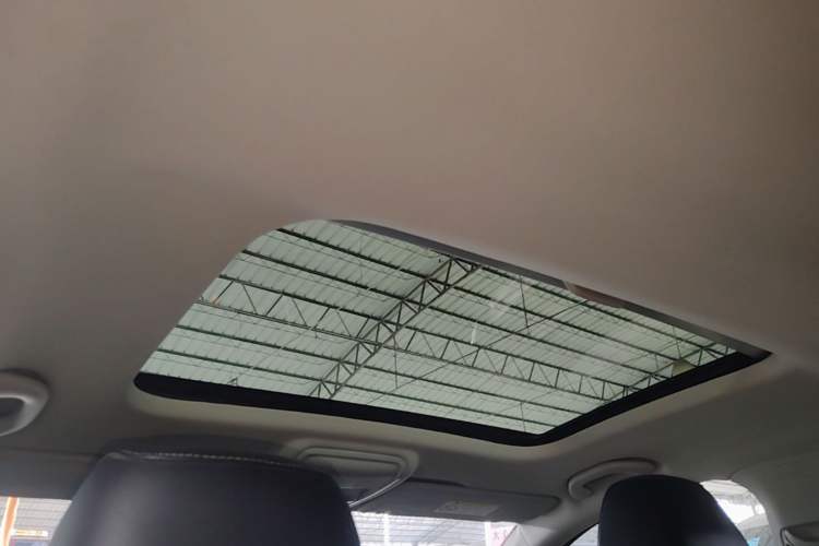 Used Skoda Octavia 2019 1.5L Automatic Smart Drive Luxury Edition China VI Standard Headliner