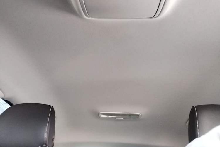 Used Skoda Octavia 2019 1.5L Automatic SmartDrive Comfort Edition China VI Standard Headliner