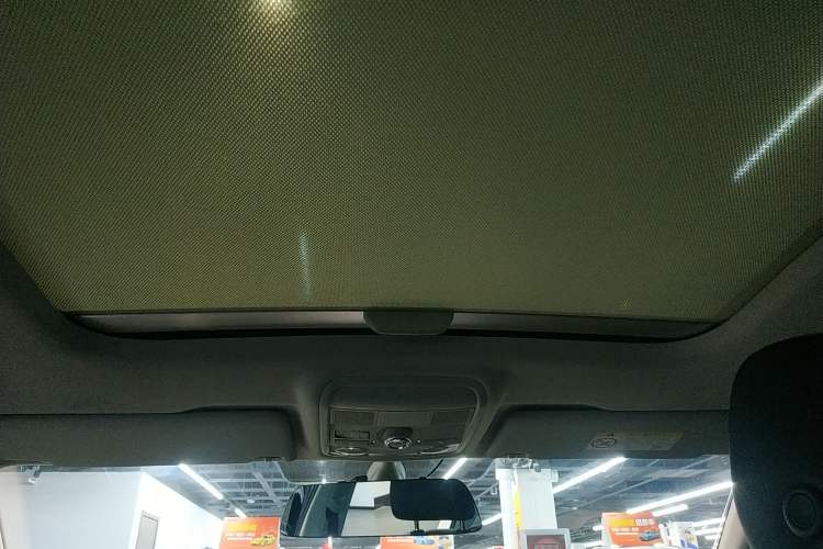Used Skoda Octavia 2019 TSI230 DSG SmartDrive Luxury Edition China VI Headliner