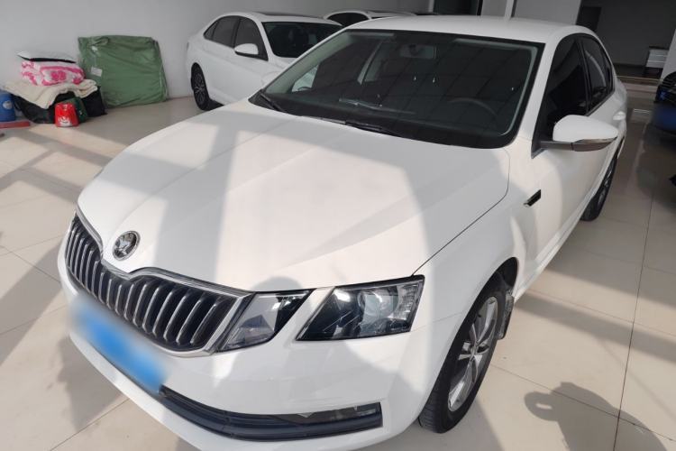 Used Skoda Octavia 2019 TSI230 DSG SmartDrive Comfort Edition China V Standard Guazi used car, China used car export, Used car for sale, Used  cars, Cheapest cars for sale