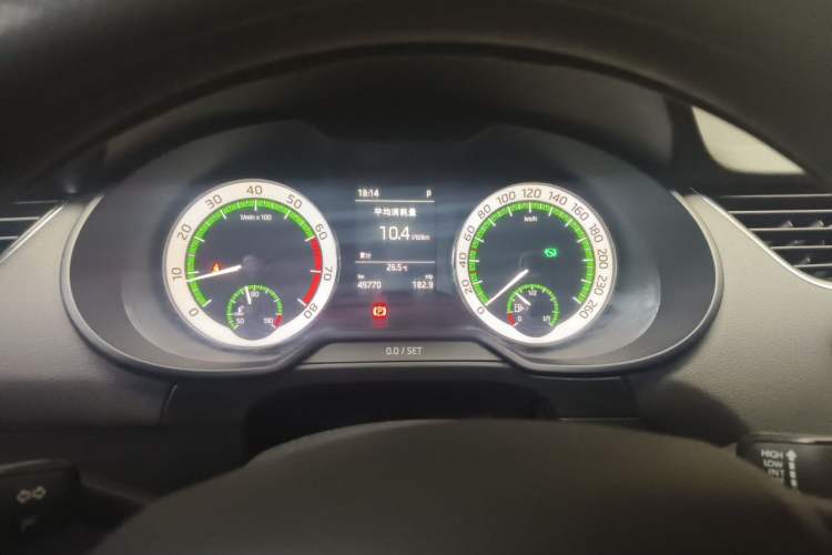Used Skoda Octavia 2019 TSI280 DSG Luxury Edition Station Wagon China VI Standard Instrument Cluster