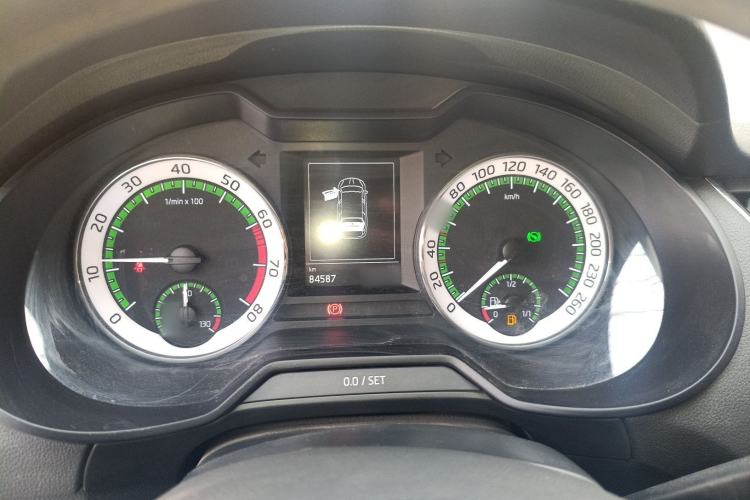 Used Skoda Octavia 2019 TSI280 DSG Luxury Edition Station Wagon China VI Standard Instrument Cluster