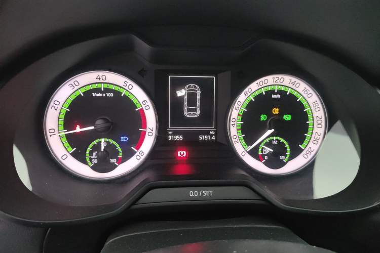 Used Skoda Octavia 2019 Station Wagon TSI230 DSG Luxury Edition China VI Standard Instrument Cluster