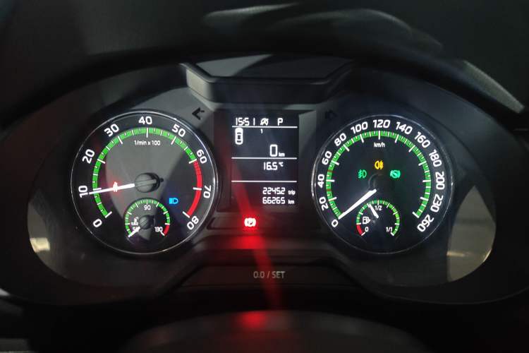 Used Skoda Octavia 2019 TSI230 DSG Smart & Comfort Edition China VI Standard Instrument Cluster