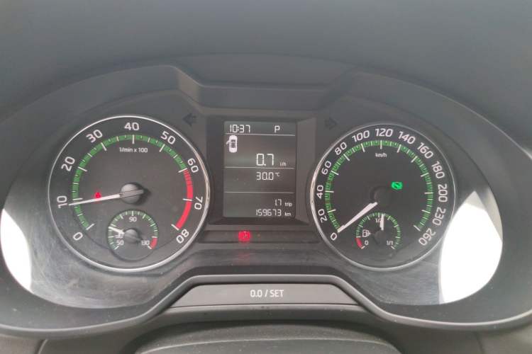 Used Skoda Octavia 2019 1.5L Automatic SmartDrive Comfort Edition China VI Standard Instrument Cluster