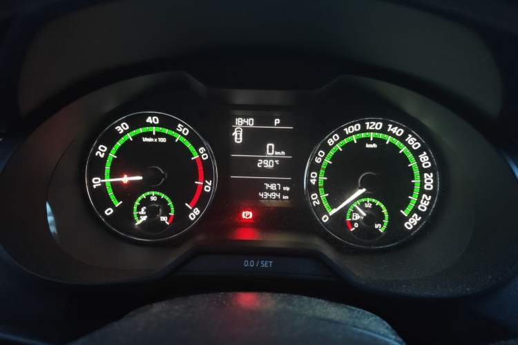 Used Skoda Octavia 2019 1.5L Automatic SmartDrive Comfort Edition China V Standard Instrument Cluster