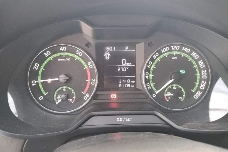 Used Skoda Octavia 2019 1.5L Automatic SmartDrive Comfort Edition China VI Standard Instrument Cluster