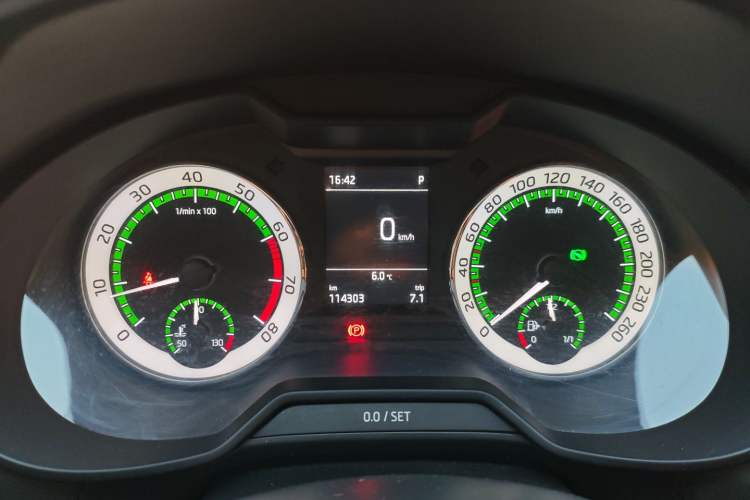 Used Skoda Octavia 2019 TSI280 DSG Luxury Edition Station Wagon China VI Standard Instrument Cluster