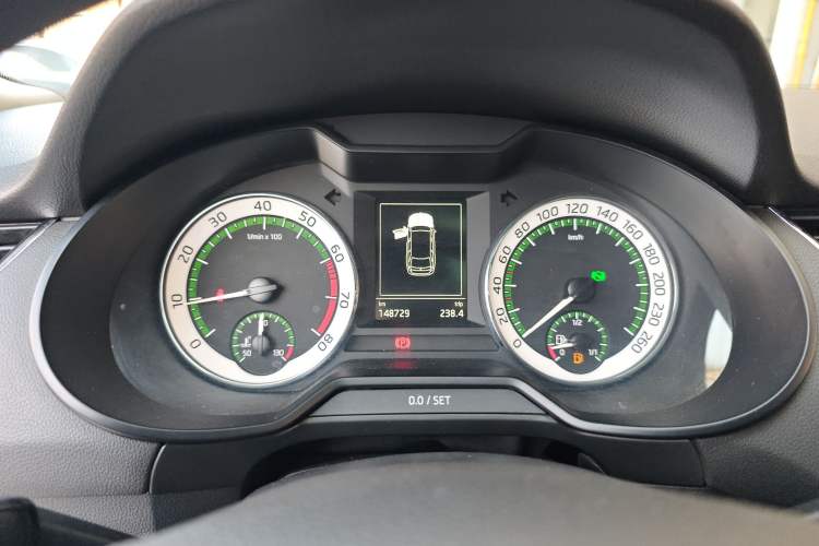 Used Skoda Octavia 2019 TSI280 DSG Luxury Edition Station Wagon China VI Standard Instrument Cluster