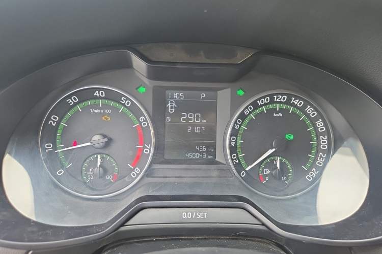 Used Skoda Octavia 2019 1.5L Automatic SmartDrive Comfort Edition China VI Standard Instrument Cluster