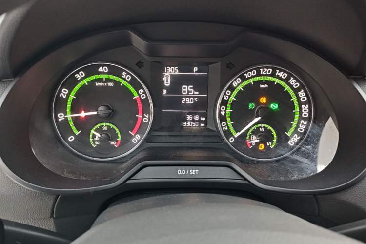 Used Skoda Octavia 2019 TSI230 DSG Smart & Comfort Edition China VI Standard Instrument Cluster