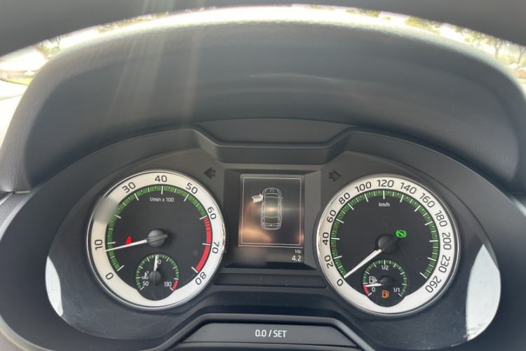 Used Skoda Octavia 2019 TSI280 DSG Luxury Edition Station Wagon China VI Standard Instrument Cluster