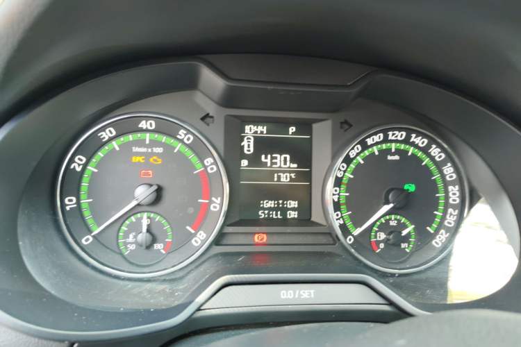 Used Skoda Octavia 2019 1.5L Automatic SmartDrive Comfort Edition China V Standard Instrument Cluster
