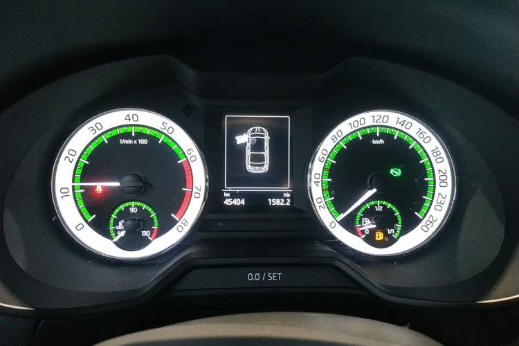 Used Skoda Octavia 2019 TSI230 DSG SmartDrive Luxury Edition China VI Instrument Cluster