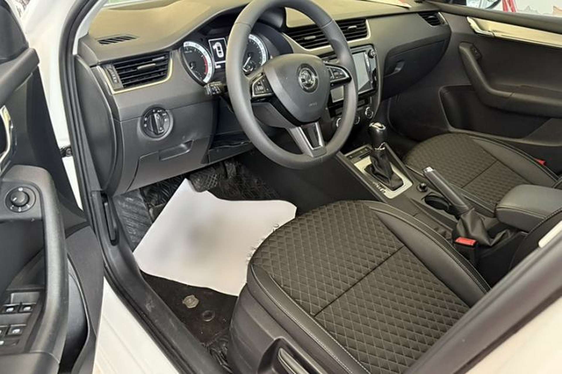 Used Skoda Octavia 2019 TSI280 DSG Luxury Edition Interior 1