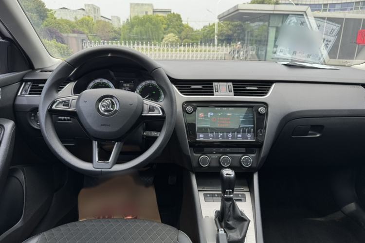 Used Skoda Octavia 2019 TSI230 DSG Luxury Edition Interior 1