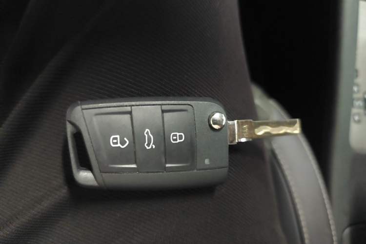 Used Skoda Octavia 2019 TSI280 DSG SmartDrive Luxury Edition China V Standard Interior 1