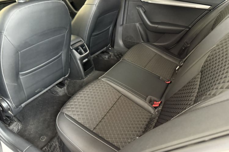 Used Skoda Octavia 2019 TSI280 DSG Luxury Edition Interior 2