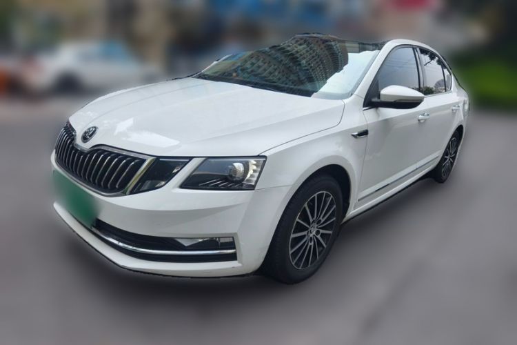 Used Skoda Octavia 2019 1.5L Manual SmartDrive Luxury Edition China V Standard Interior 2