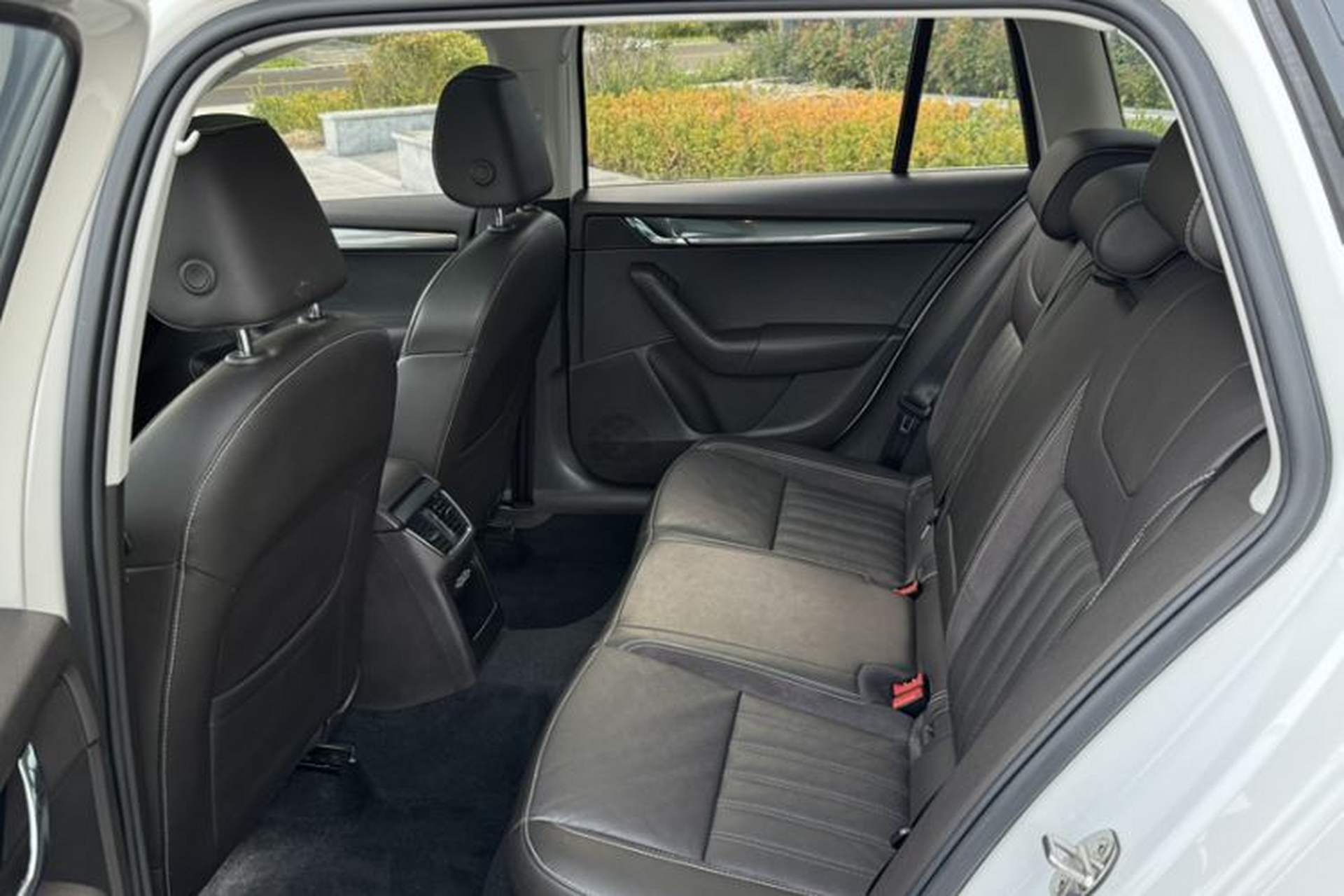 Used Skoda Octavia 2019 TSI280 DSG Flagship Wagon China VI Standard Interior 3
