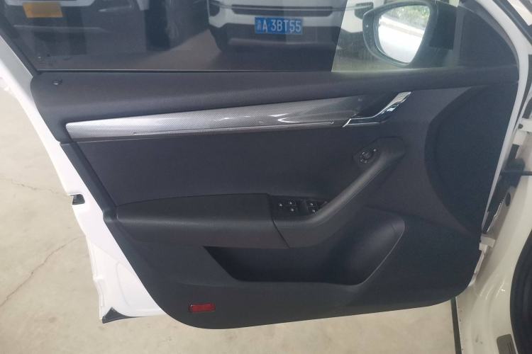 Used Skoda Octavia 2019 TSI280 DSG Luxury Edition Station Wagon China VI Standard Interior 4
