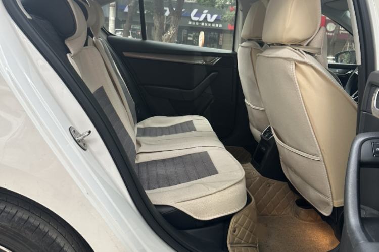 Used Skoda Octavia 2019 TSI280 DSG SmartDrive Luxury Edition China VI Interior 5