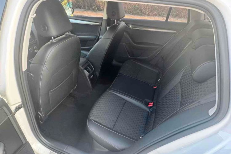 Used Skoda Octavia 2019 TSI280 DSG Luxury Edition Station Wagon China VI Standard Interior 6