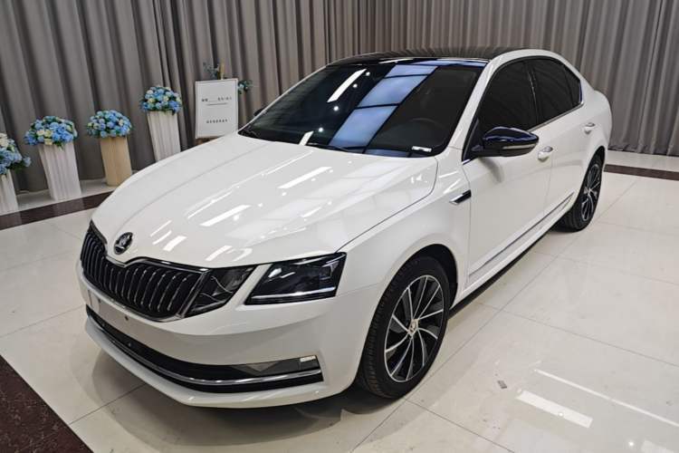 Used Skoda Octavia 2019 TSI280 DSG Luxury Edition Guazi used car, China used car export, Used car for sale, Used  cars, Cheapest cars for sale