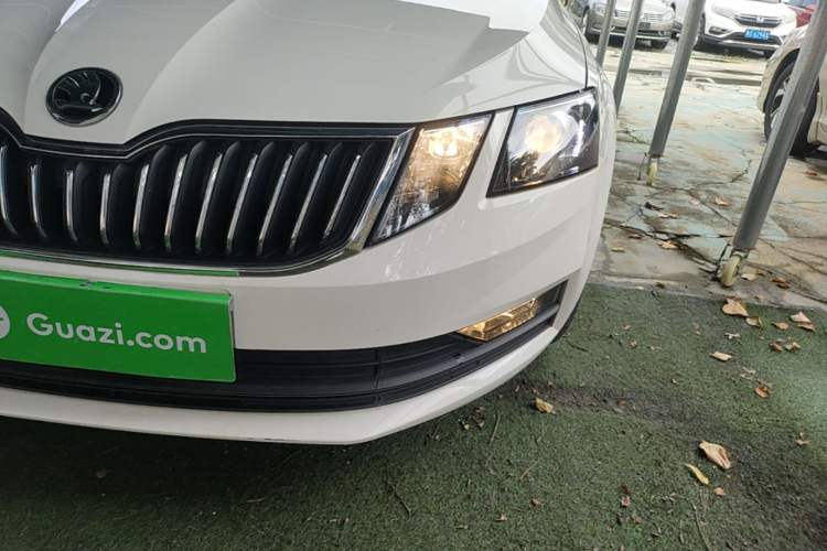 Used Skoda Octavia 2019 TSI230 DSG SmartDrive Comfort Edition China V Standard Left Front Headlight