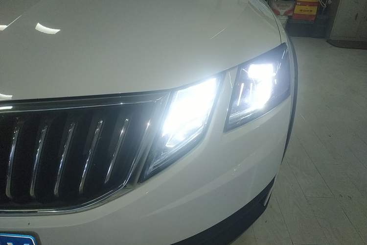 Used Skoda Octavia 2019 TSI280 DSG Luxury Edition Station Wagon China VI Standard Left Front Headlight