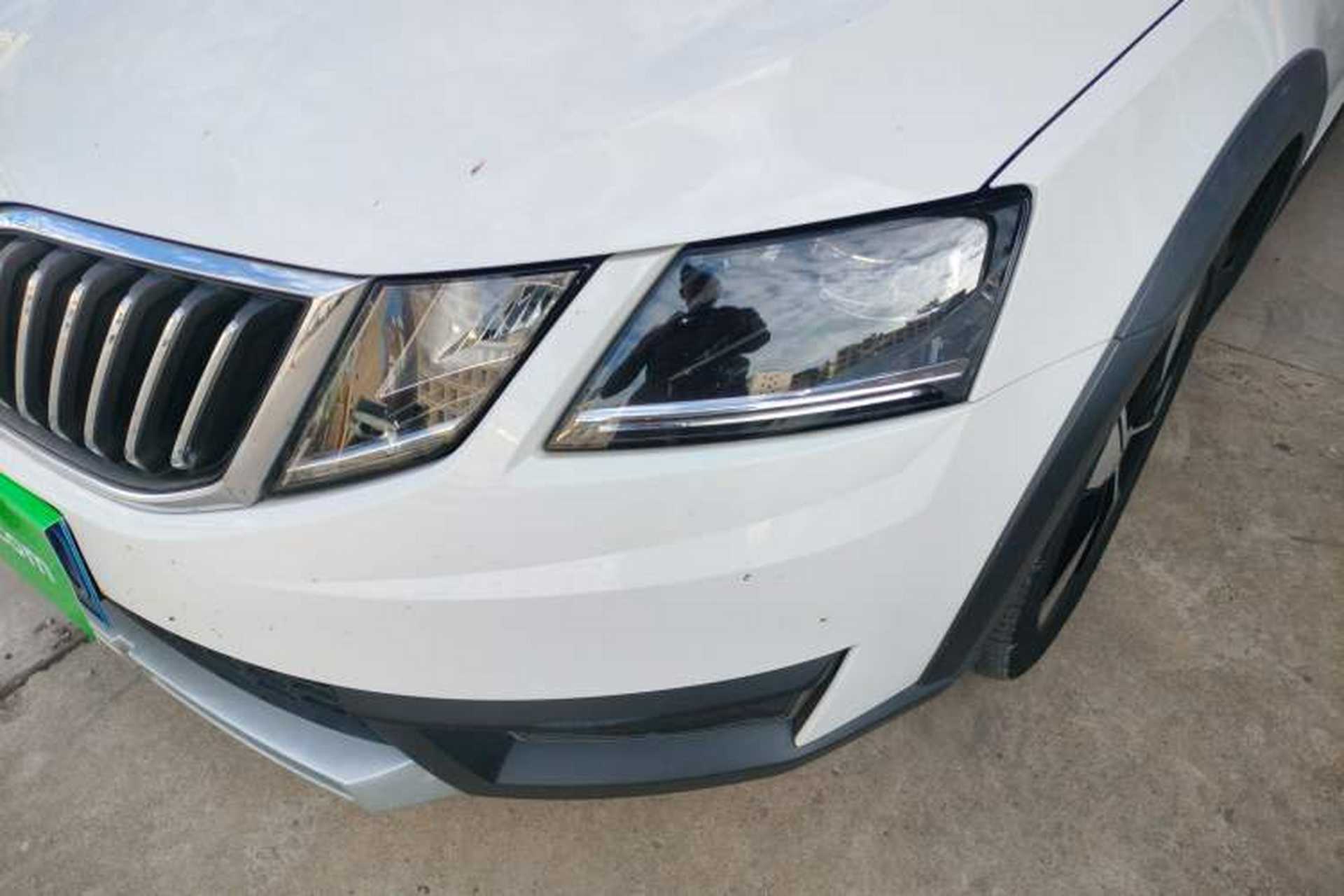 Used Skoda Octavia 2019 TSI280 DSG Luxury Edition Station Wagon China VI Standard Left Front Headlight