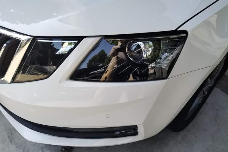 Used Skoda Octavia 2019 1.5L Automatic SmartDrive Comfort Edition China VI Standard Left Front Headlight