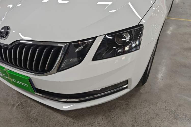 Used Skoda Octavia 2019 1.5L Automatic SmartDrive Comfort Edition China VI Standard Left Front Headlight