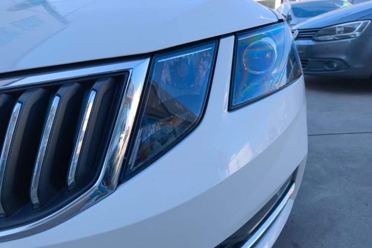 Used Skoda Octavia 2019 TSI230 DSG Luxury Edition Left Front Headlight