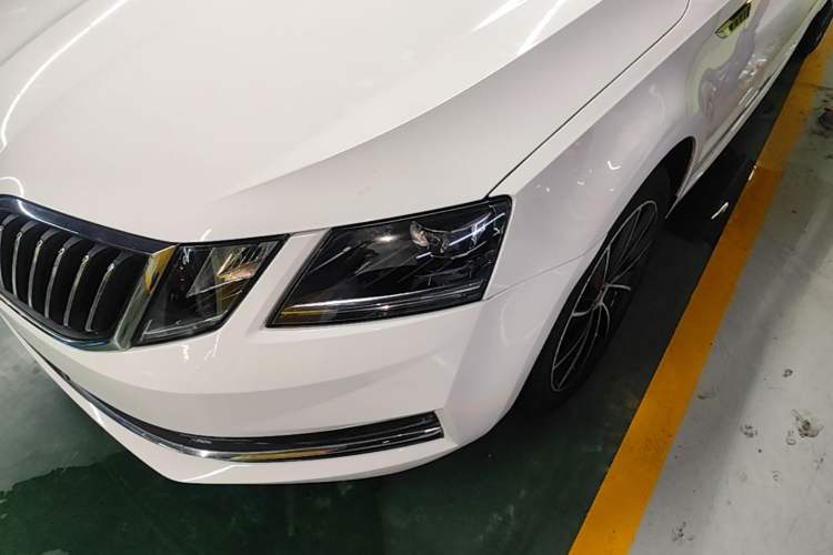 Used Skoda Octavia 2019 TSI280 DSG SmartDrive Luxury Edition China V Standard Left Front Headlight
