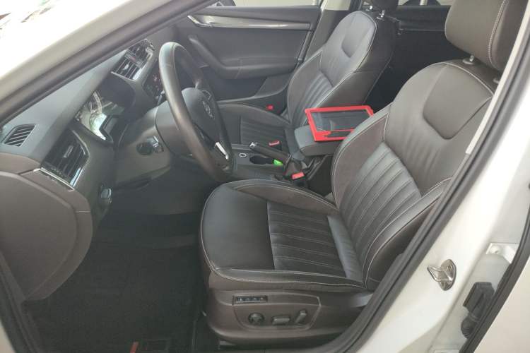 Used Skoda Octavia 2019 TSI280 DSG Flagship Wagon China VI Standard Left Front Seat