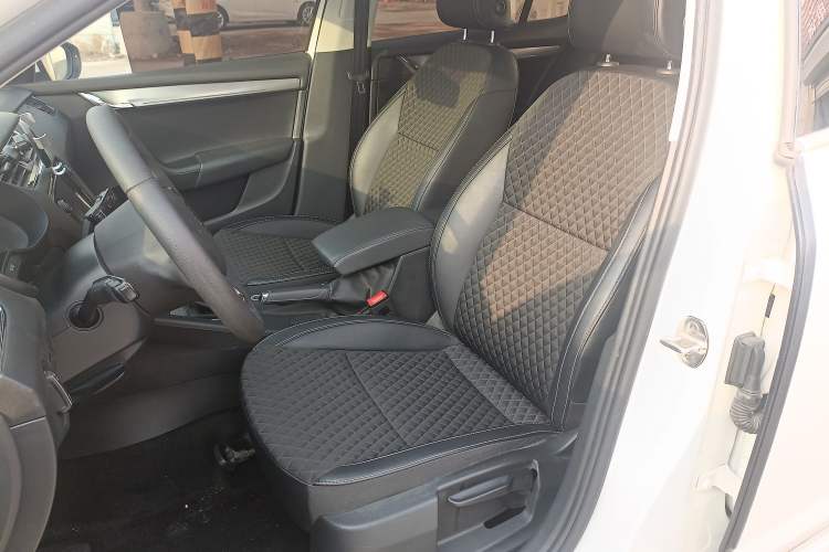 Used Skoda Octavia 2019 TSI230 DSG Luxury Edition Left Front Seat