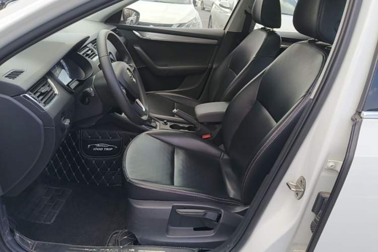 Used Skoda Octavia 2019 1.5L Automatic Smart Drive Luxury Edition China V Standard Left Front Seat