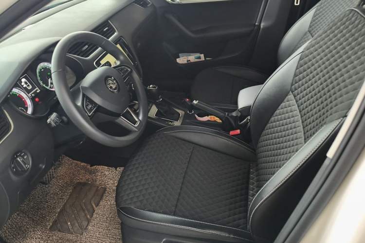 Used Skoda Octavia 2019 TSI280 DSG Luxury Edition Left Front Seat