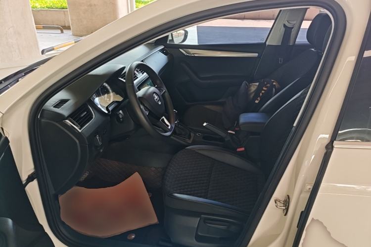 Used Skoda Octavia 2019 1.5L Automatic Smart Drive Luxury Edition China VI Standard Left Front Seat