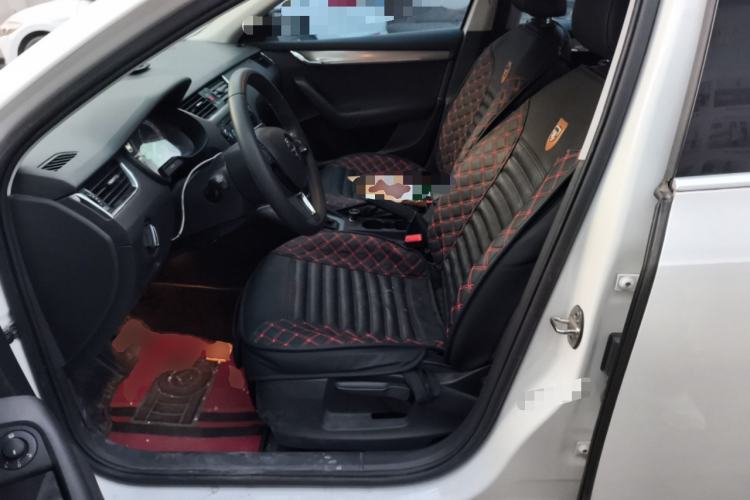 Used Skoda Octavia 2019 TSI280 DSG Luxury Edition Left Front Seat