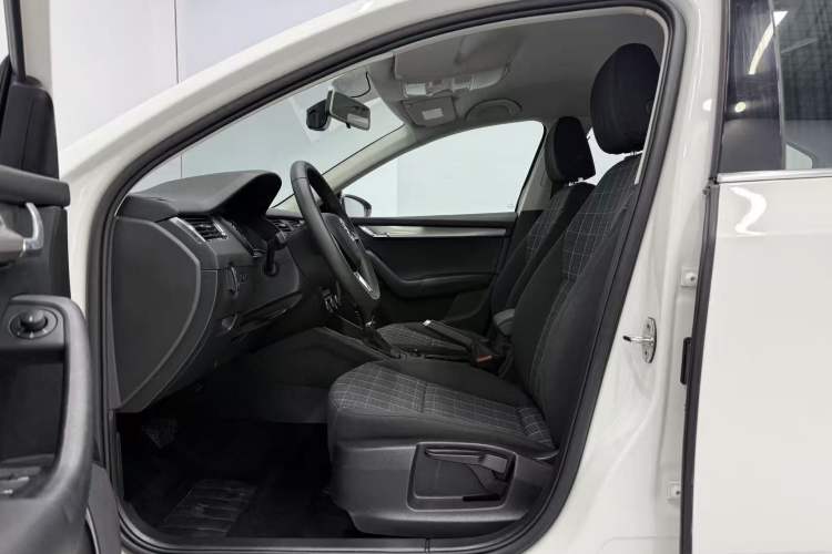 Used Skoda Octavia 2019 1.5L Automatic Comfort Edition Left Front Seat