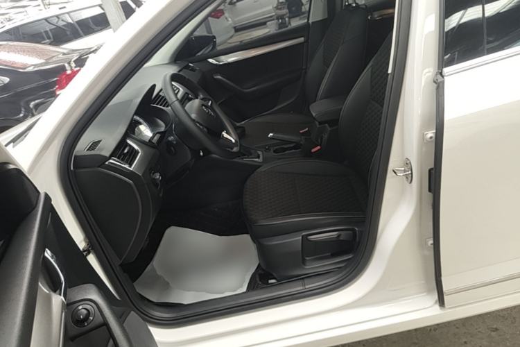 Used Skoda Octavia 2019 1.5L Automatic Luxury Edition Left Front Seat