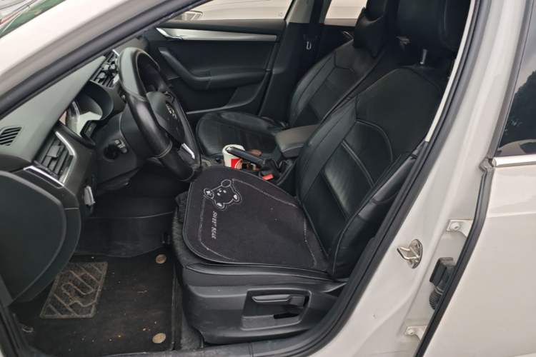 Used Skoda Octavia 2019 TSI230 DSG Luxury Edition Left Front Seat