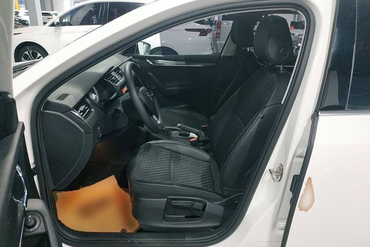Used Skoda Octavia 2019 TSI280 DSG Luxury Edition Station Wagon China VI Standard Left Front Seat